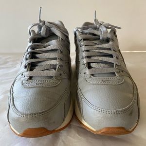 Nike Air Max - Women size 7